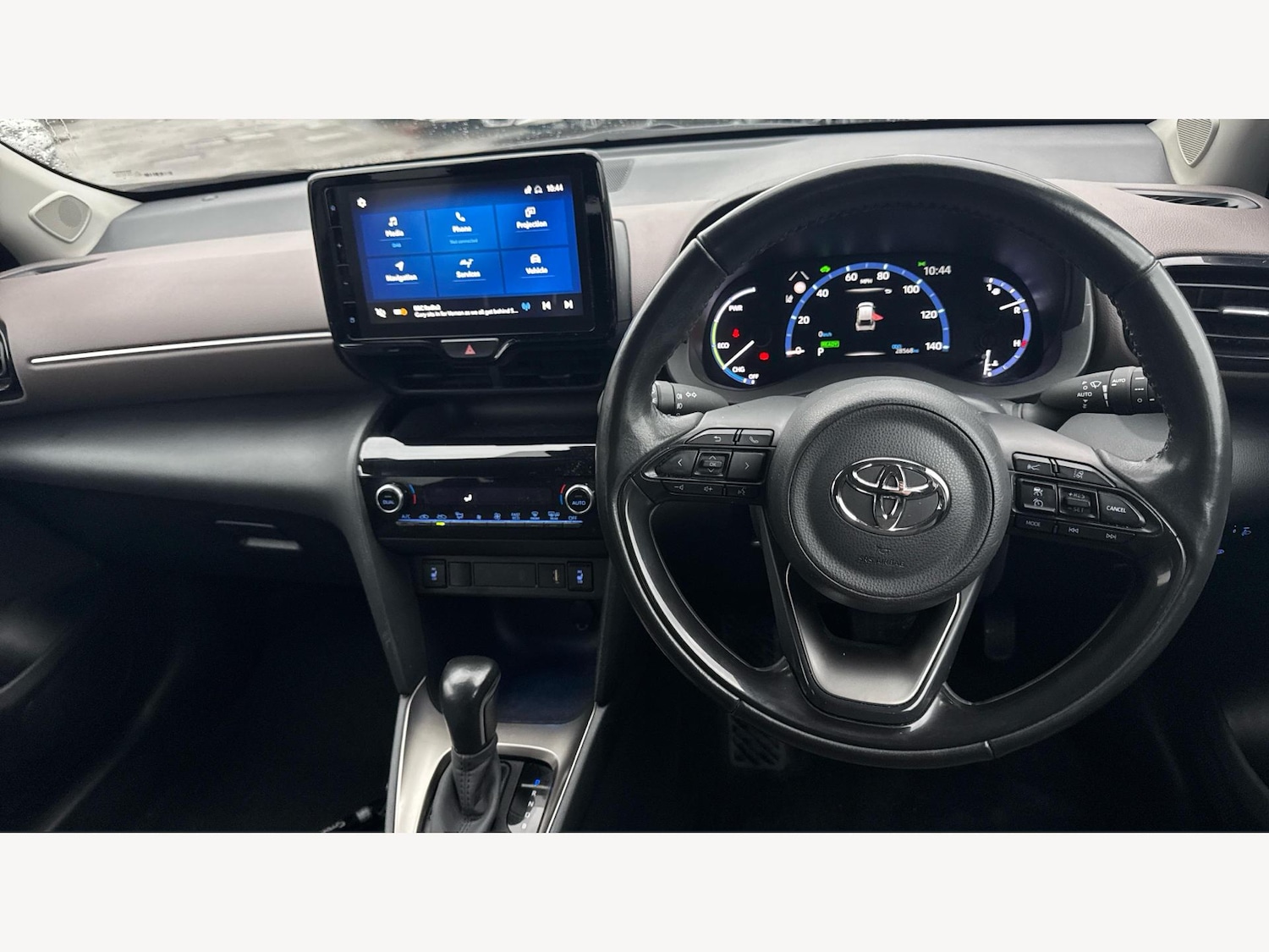 Used Toyota Yaris Cross 2024 for sale - 77162874: Photo 8