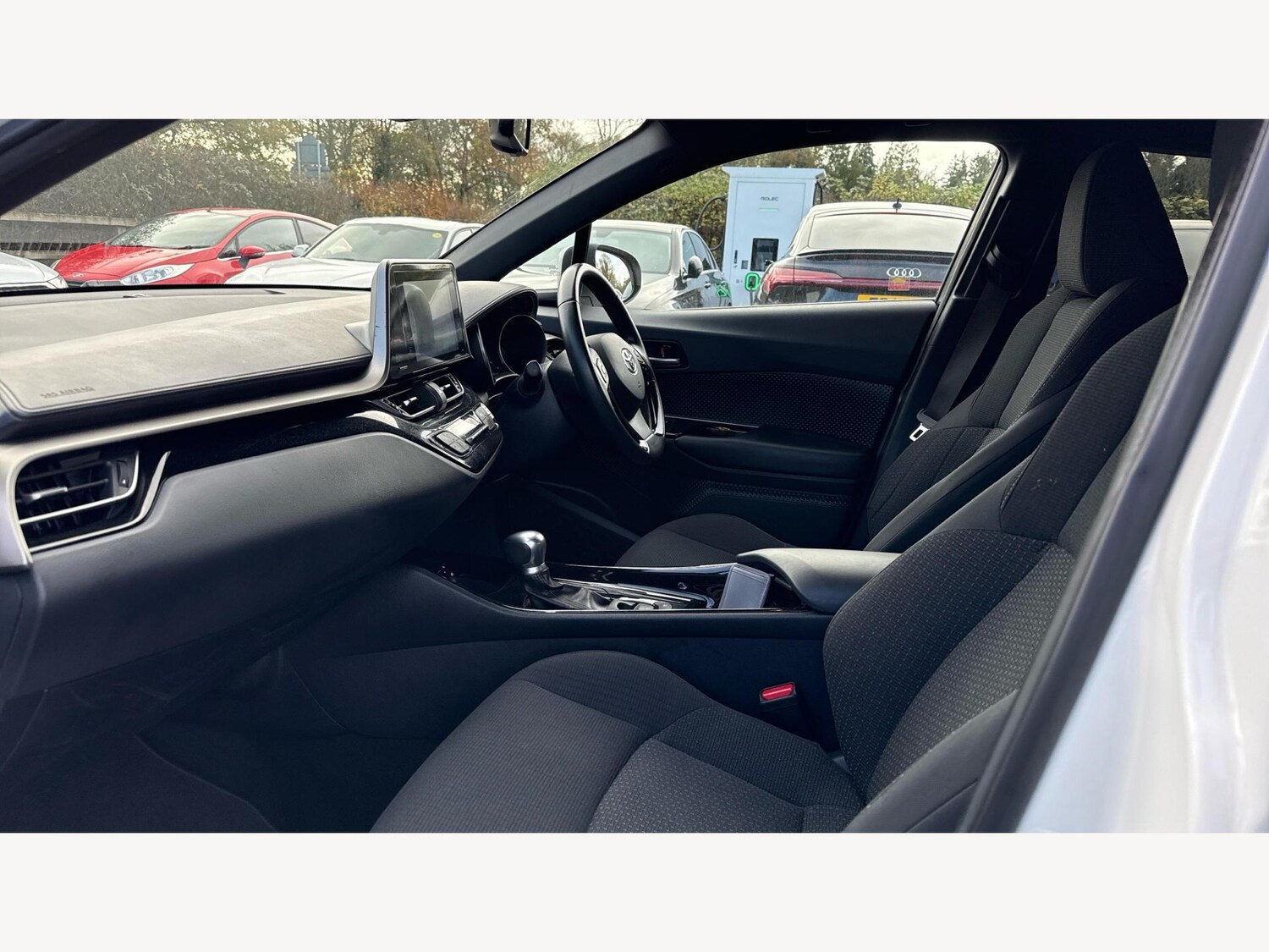 Used Toyota C-HR 2018 for sale - 76573048: Photo 12