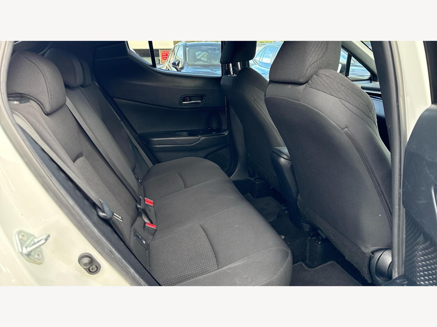 Used Toyota C-HR 2018 for sale - 76573048: Photo 14