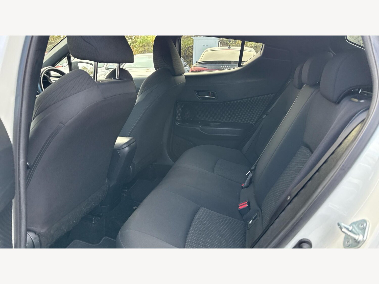 Used Toyota C-HR 2018 for sale - 76573048: Photo 15