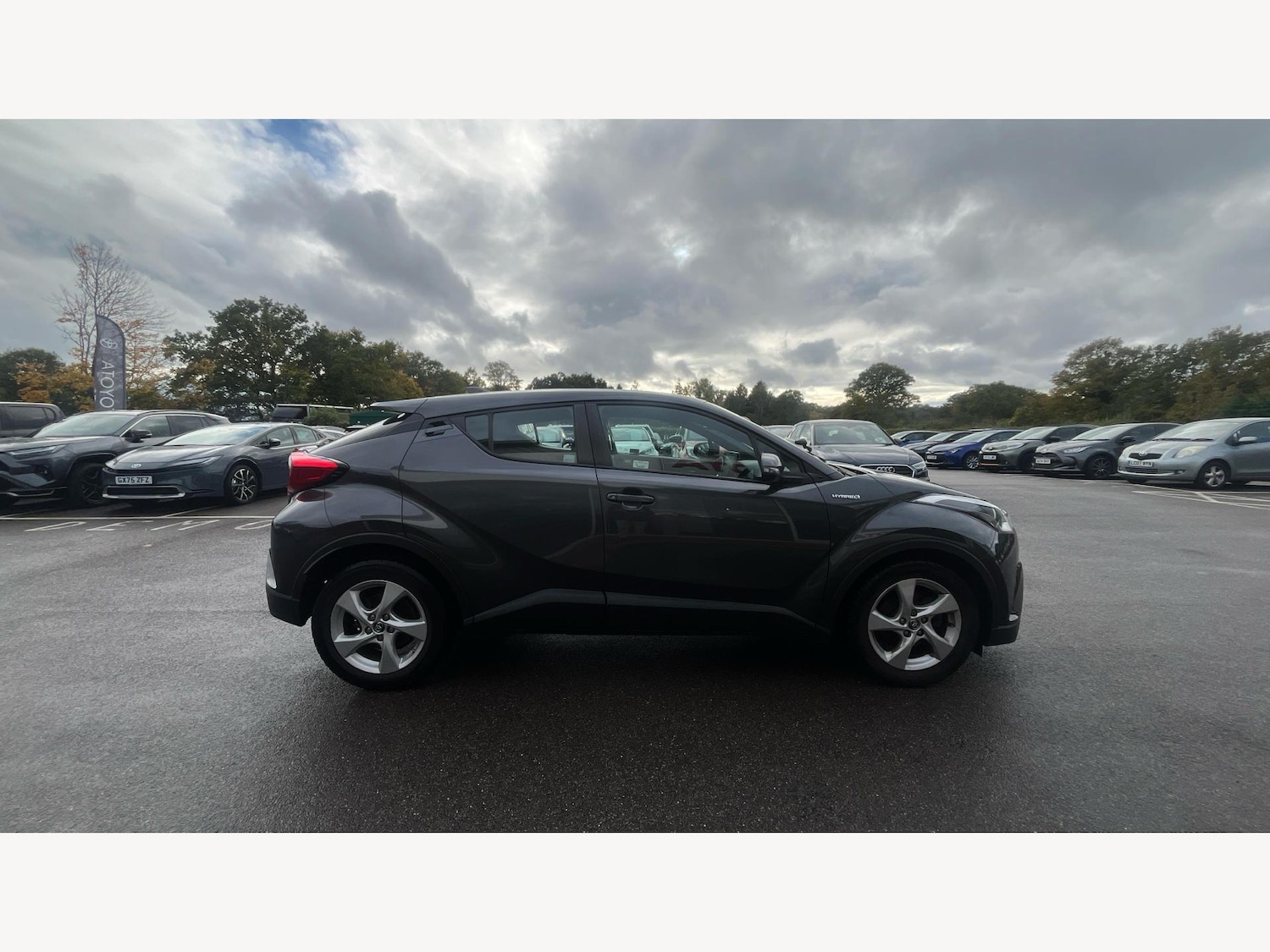 Used Toyota C-HR 2019 for sale - 76349280: Photo 18