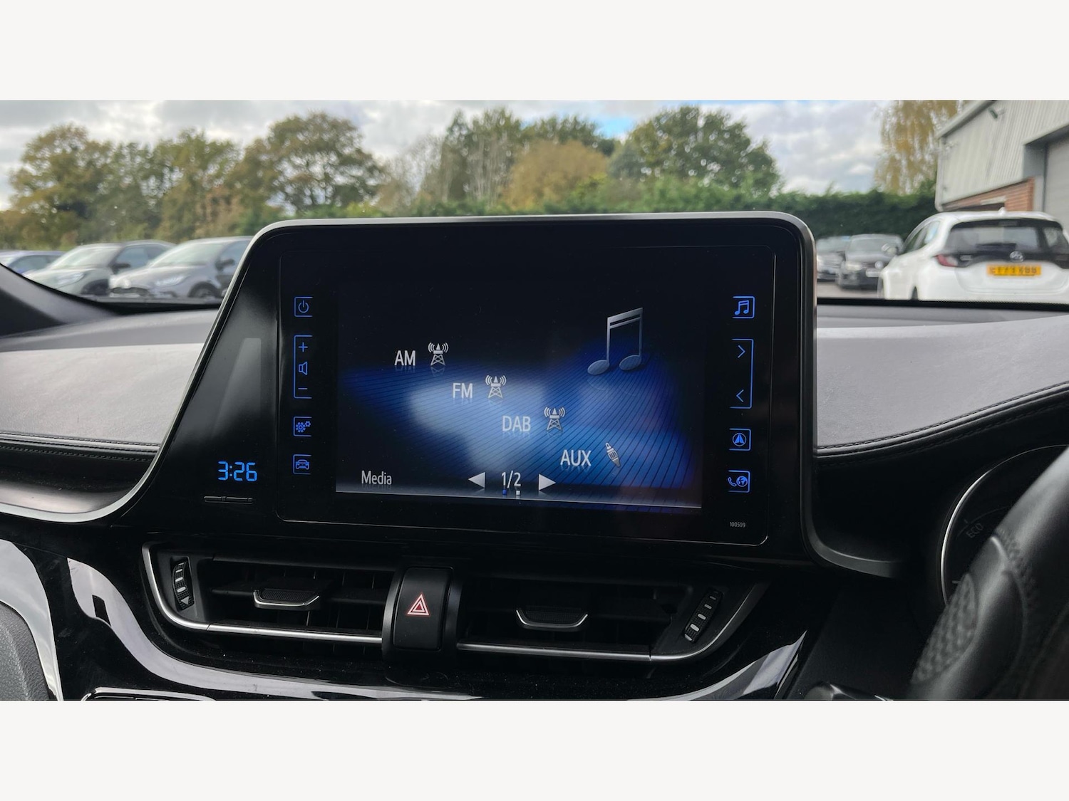 Used Toyota C-HR 2019 for sale - 76349280: Photo 9