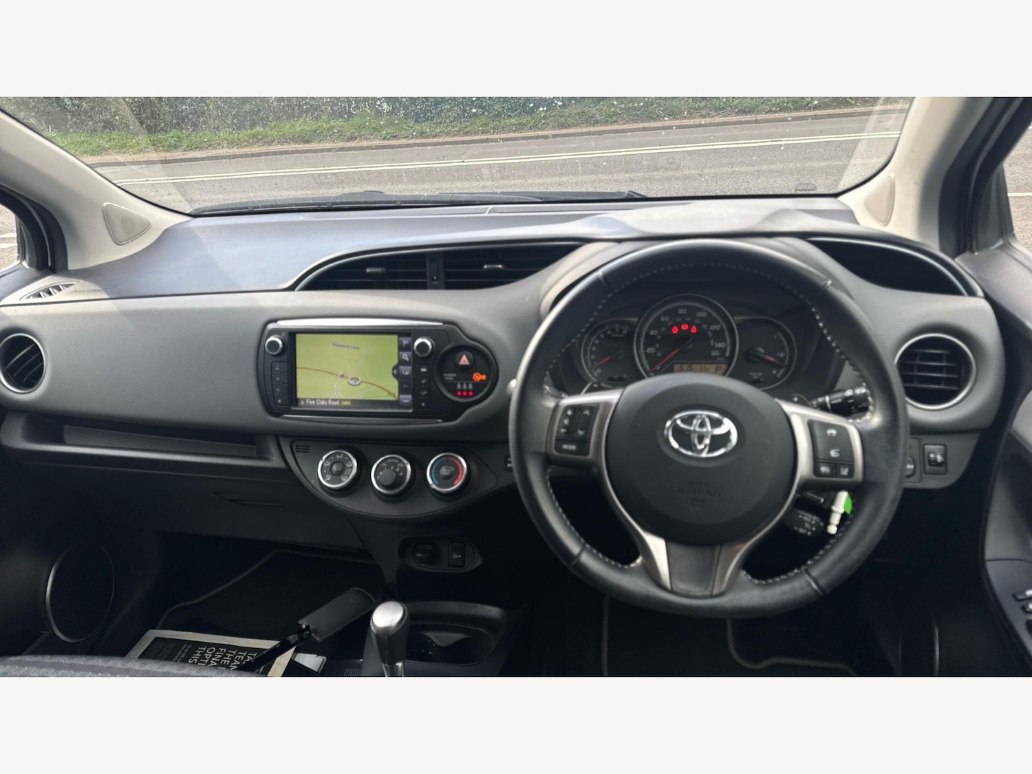 Used Toyota Yaris 2017 for sale - 78019573: Photo 8