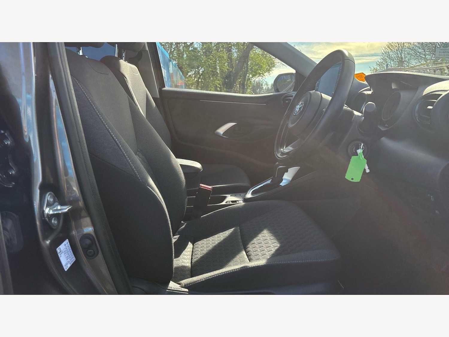 Used Toyota Yaris 2024 for sale - 78171004: Photo 14