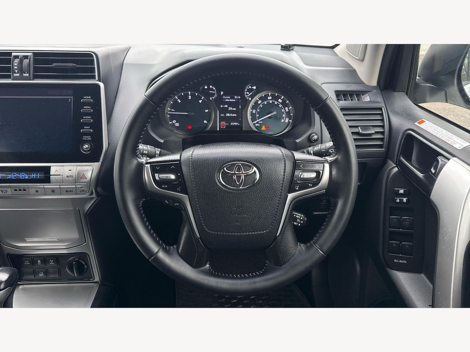 Used Toyota Land Cruiser 2022 for sale - 77625159: Photo 8