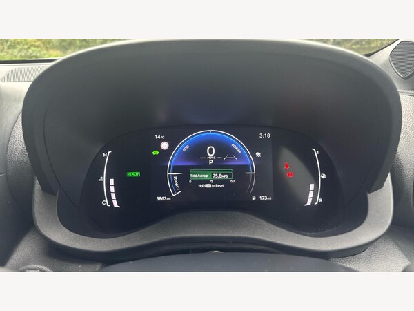 Used Toyota Yaris Cross 2025 for sale - 76247595: Photo 11