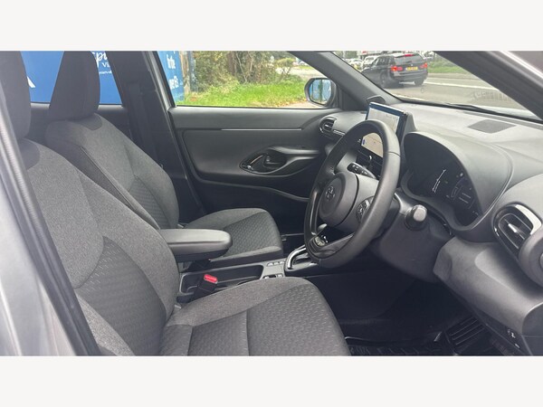 Used Toyota Yaris Cross 2025 for sale - 76247595: Photo 13