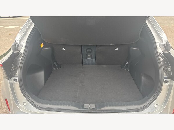 Used Toyota Yaris Cross 2025 for sale - 76247595: Photo 16