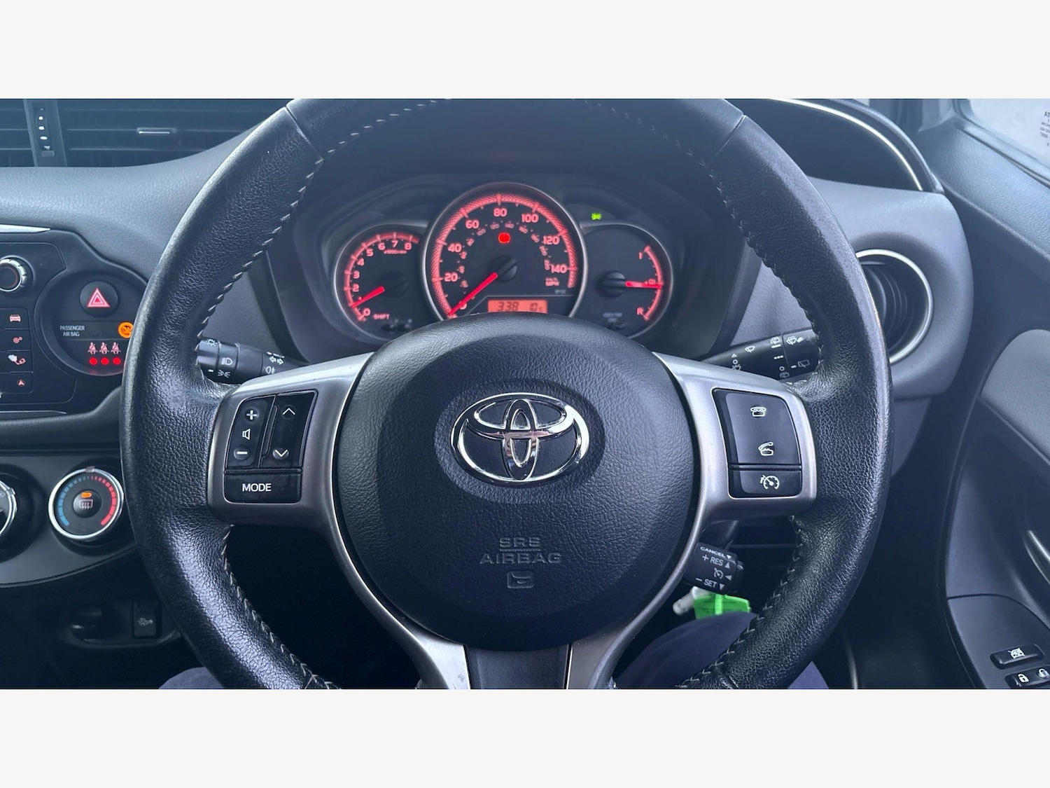 Used Toyota Yaris 2016 for sale - 77768984: Photo 10