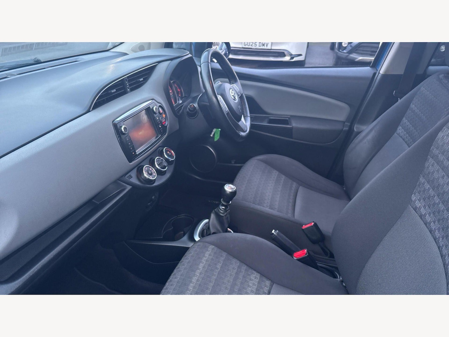 Used Toyota Yaris 2016 for sale - 77768984: Photo 12