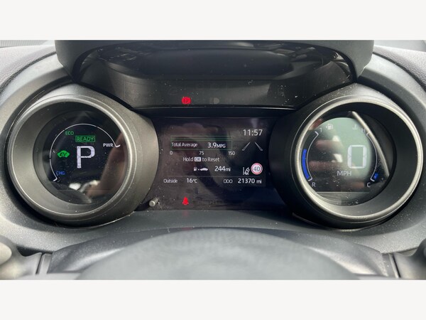 Used Toyota Yaris Cross 2023 for sale - 76167293: Photo 11