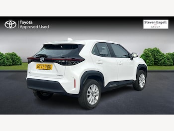 Used Toyota Yaris Cross 2023 for sale - 76167293: Photo 2