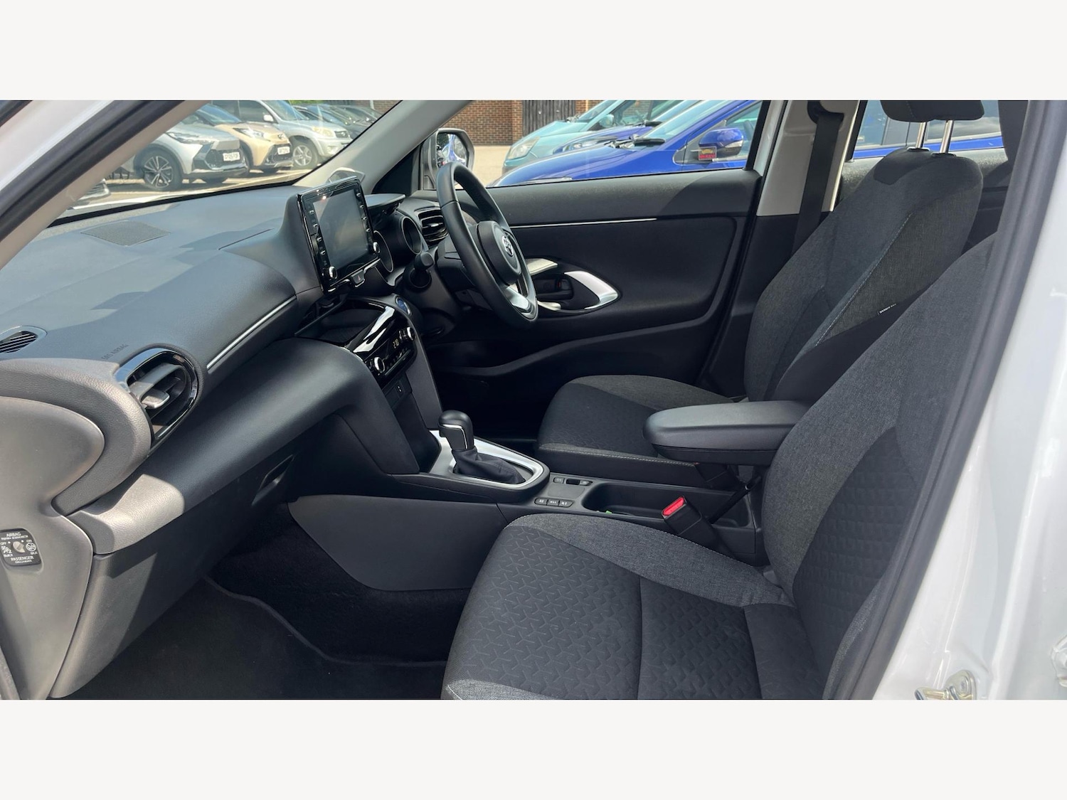 Used Toyota Yaris Cross 2024 for sale - 76179665: Photo 12