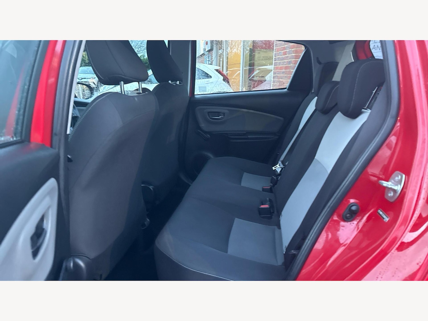 Used Toyota Yaris 2017 for sale - 77396065: Photo 15