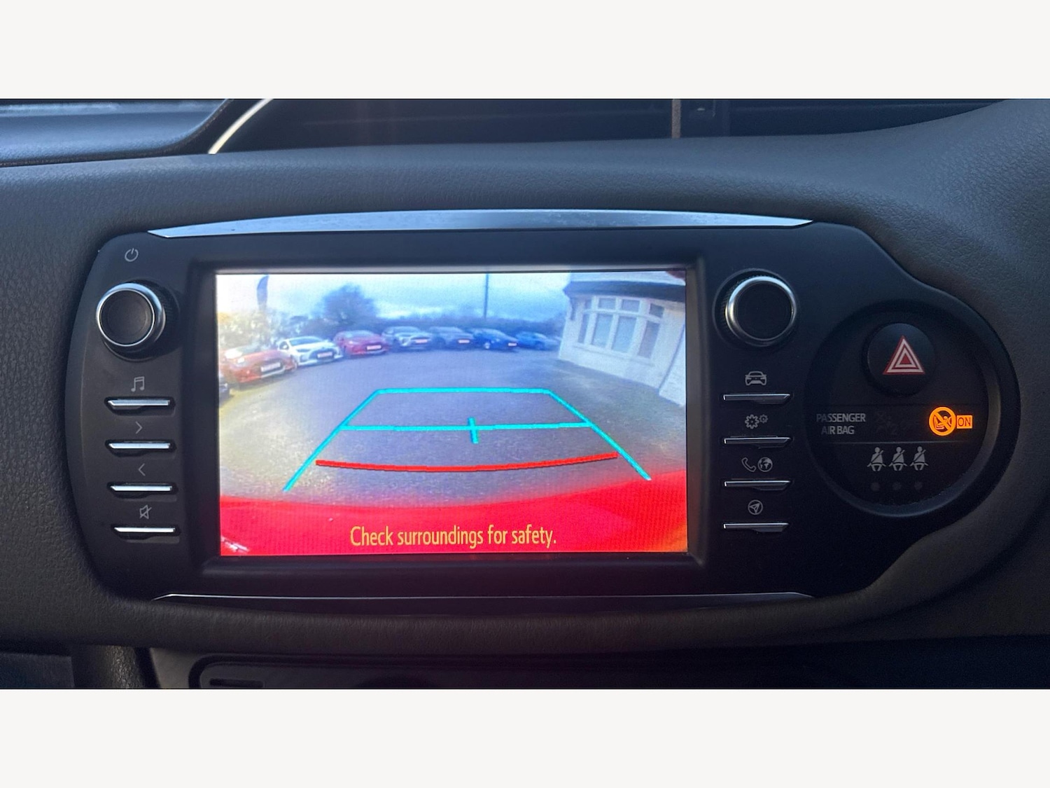 Used Toyota Yaris 2017 for sale - 77396065: Photo 24