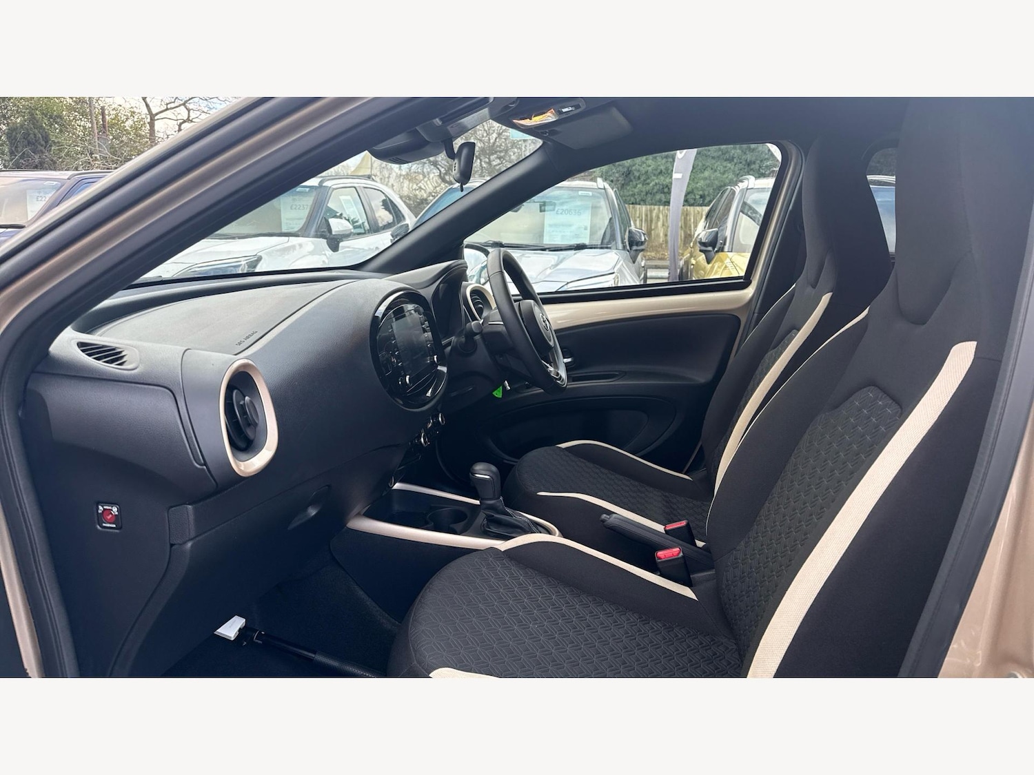 Used Toyota Aygo X for sale - 77769769: Photo 12