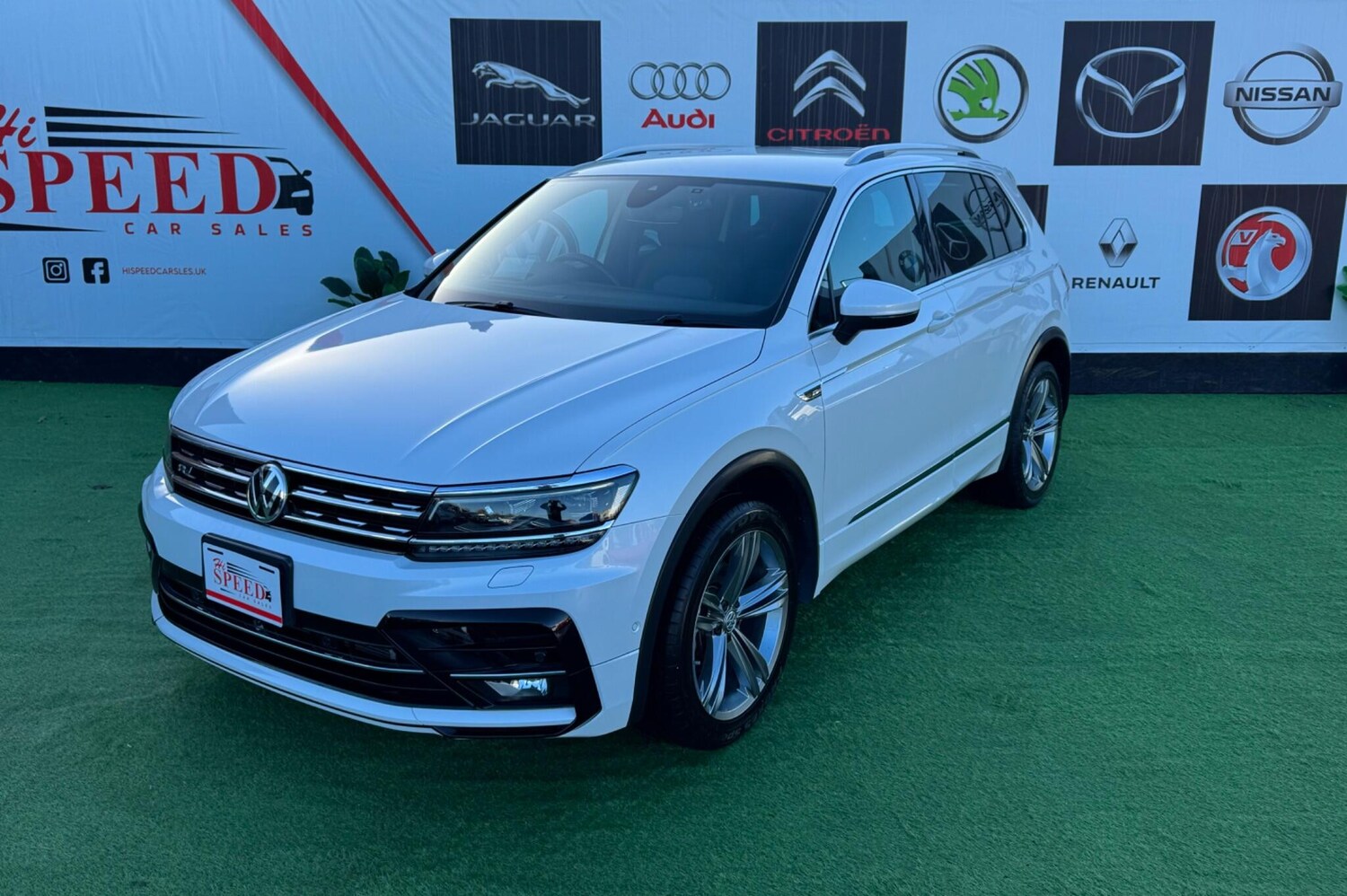 Used Volkswagen Tiguan for sale - 76824491: Photo 2