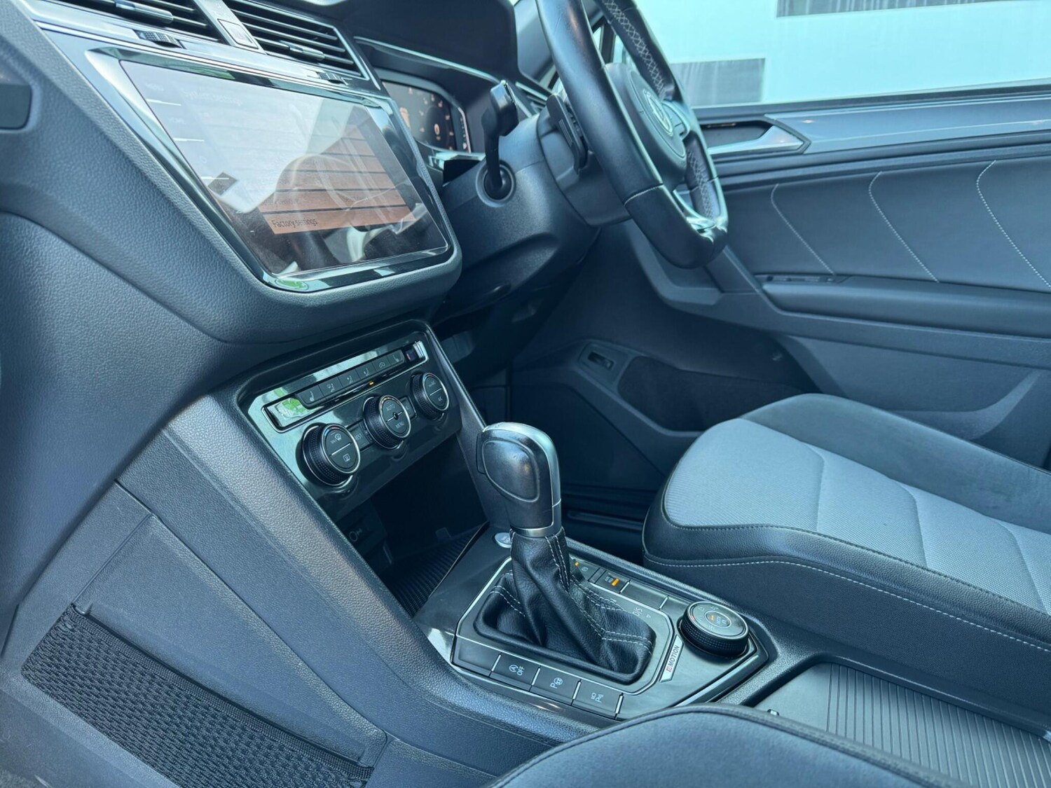 Used Volkswagen Tiguan for sale - 76824491: Photo 35