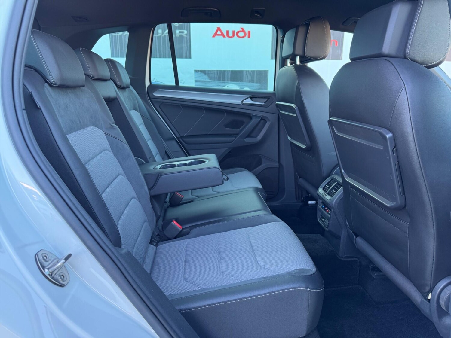 Used Volkswagen Tiguan for sale - 76824491: Photo 39