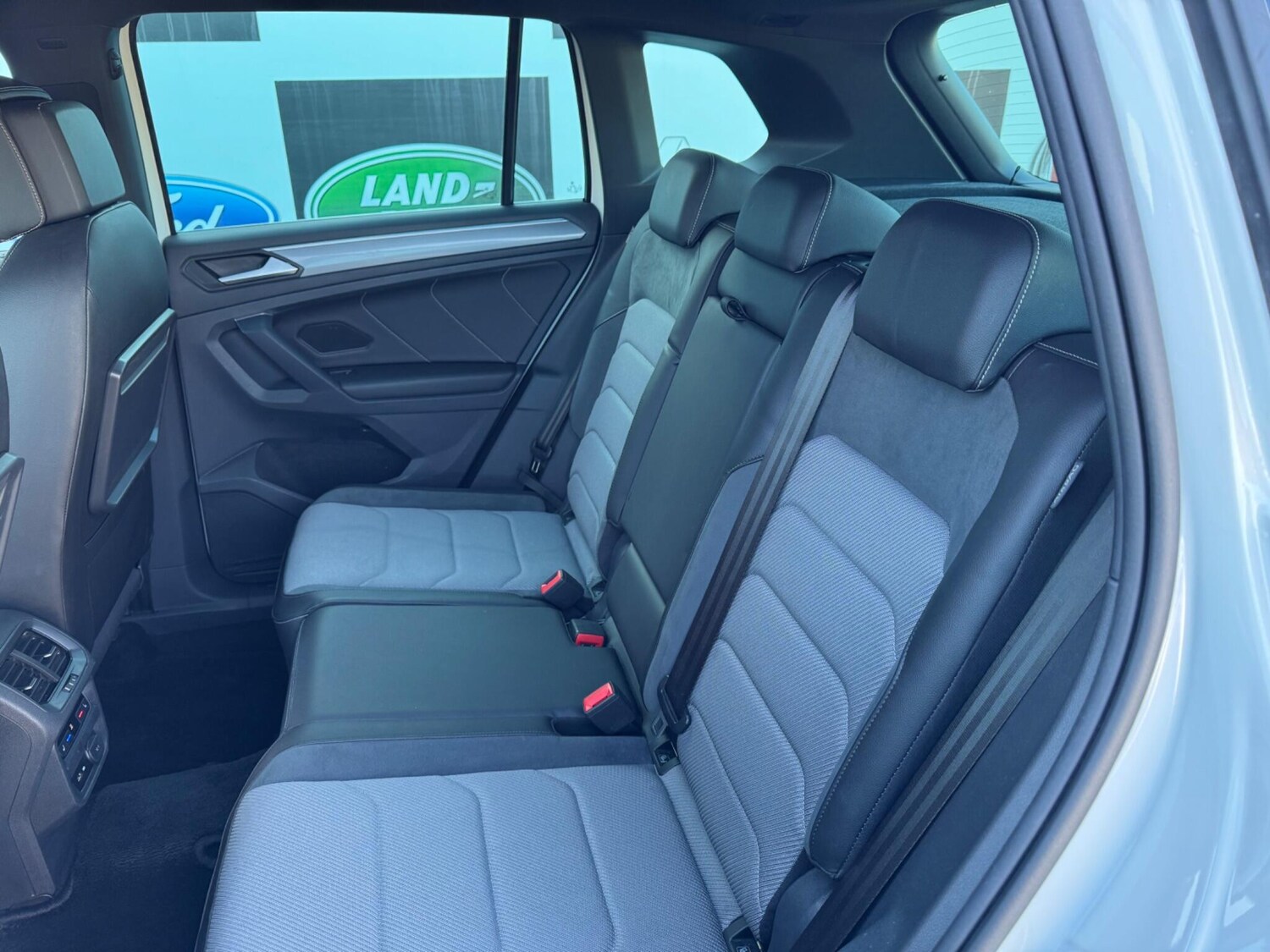 Used Volkswagen Tiguan for sale - 76824491: Photo 42