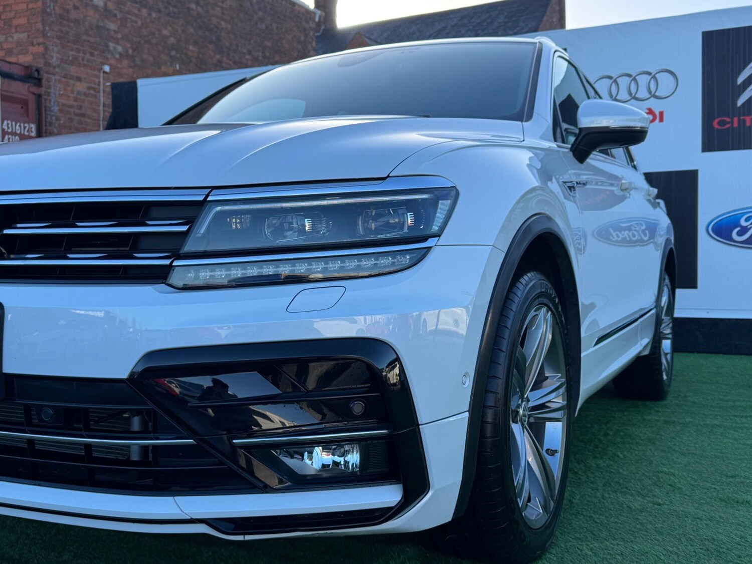 Used Volkswagen Tiguan for sale - 76824491: Photo 5