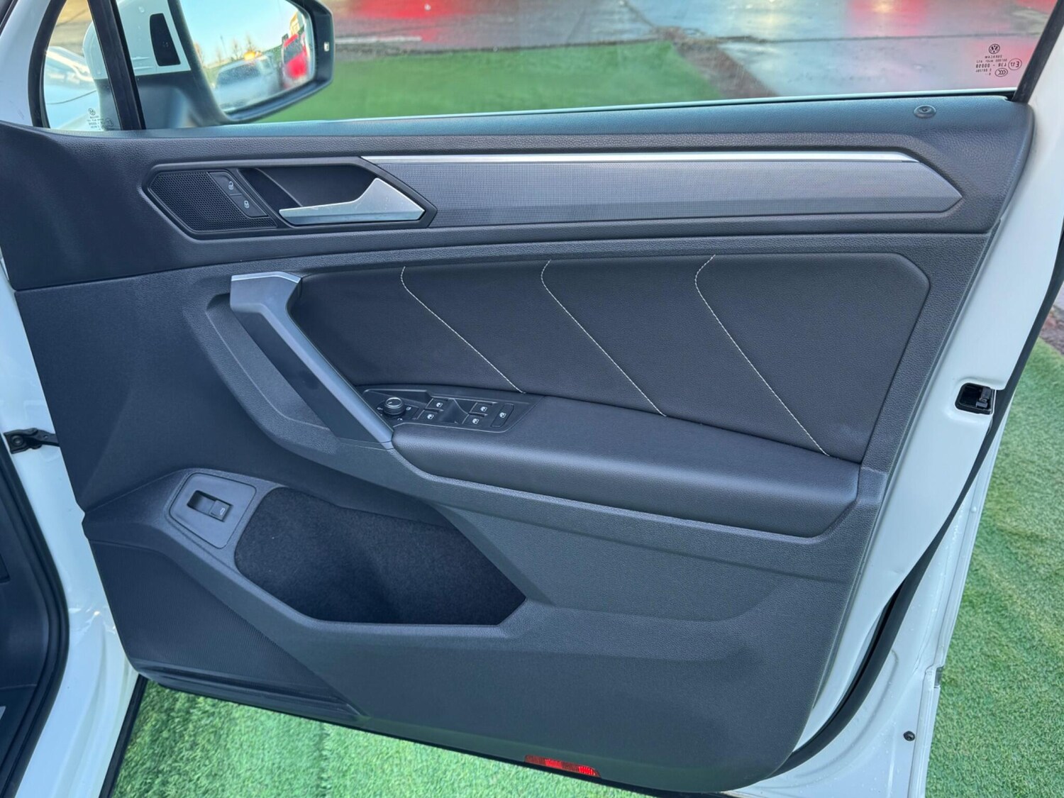 Used Volkswagen Tiguan for sale - 76824491: Photo 50