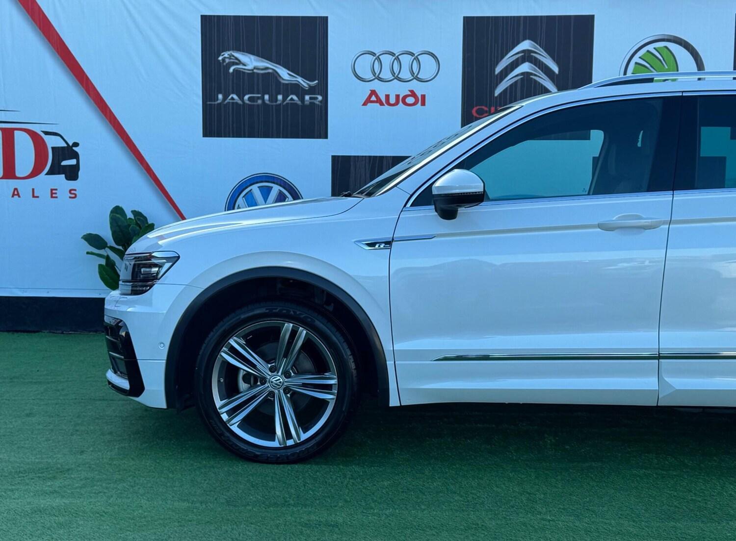 Used Volkswagen Tiguan for sale - 76824491: Photo 6