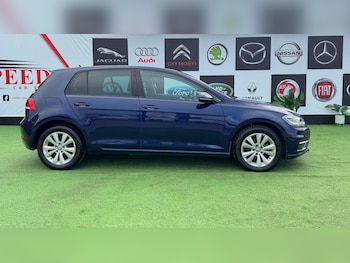 Used Volkswagen Golf 2017 for sale - 76992656: Photo