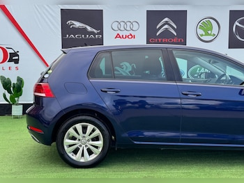 Used Volkswagen Golf 2017 for sale - 76992656: Photo