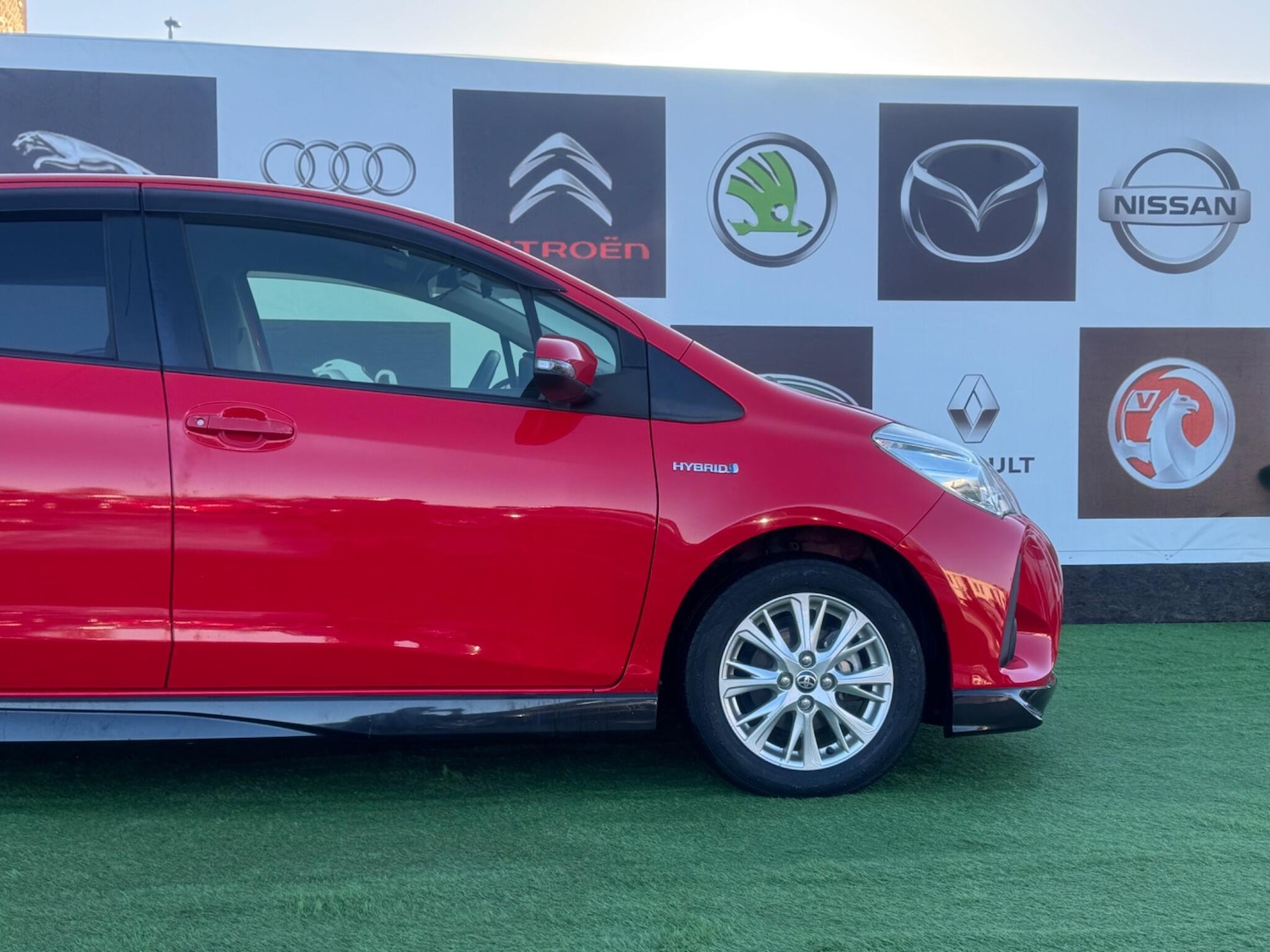 Used Toyota Yaris for sale - 77015549: Photo 12