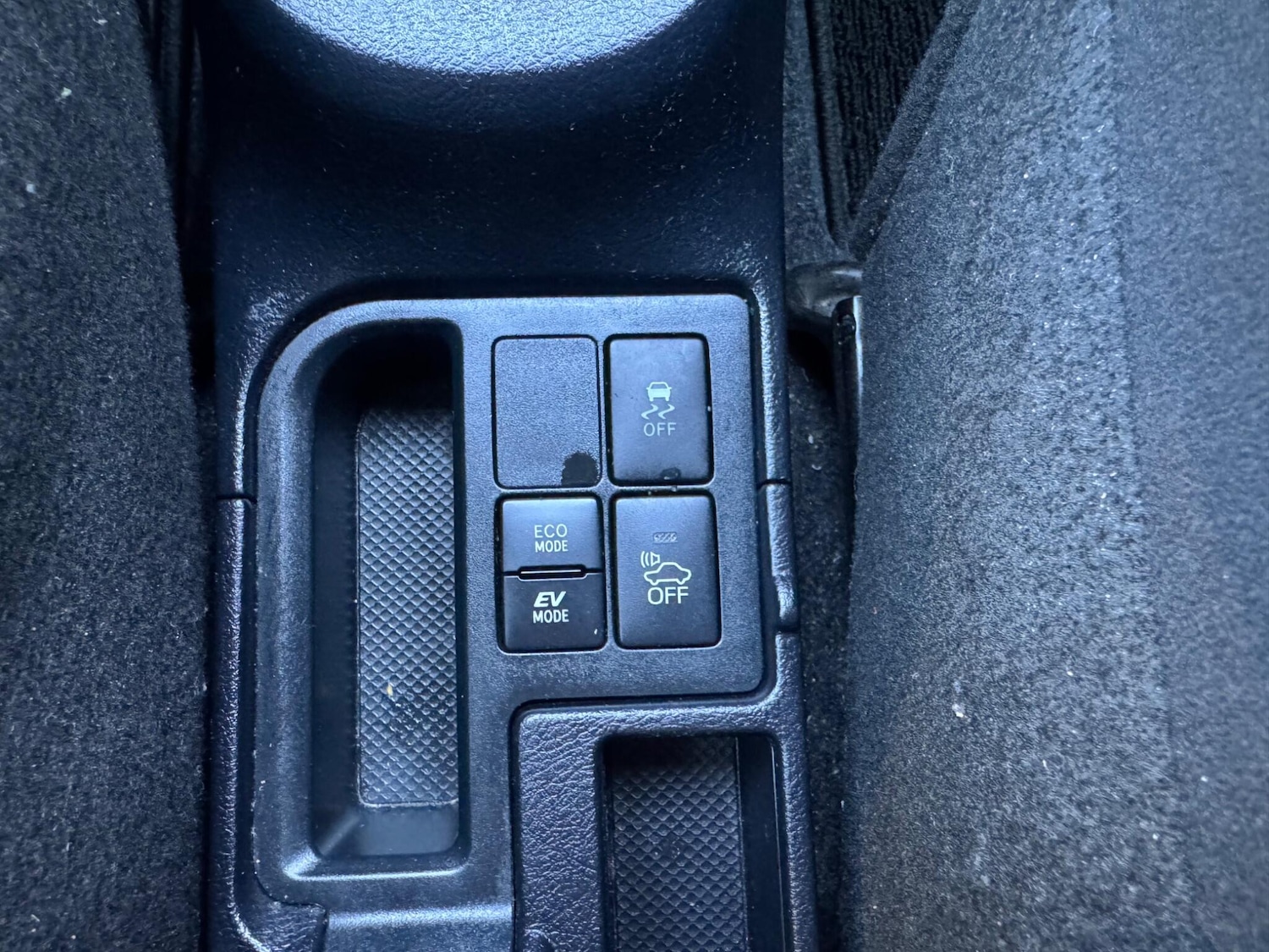 Used Toyota Yaris for sale - 77015549: Photo 31