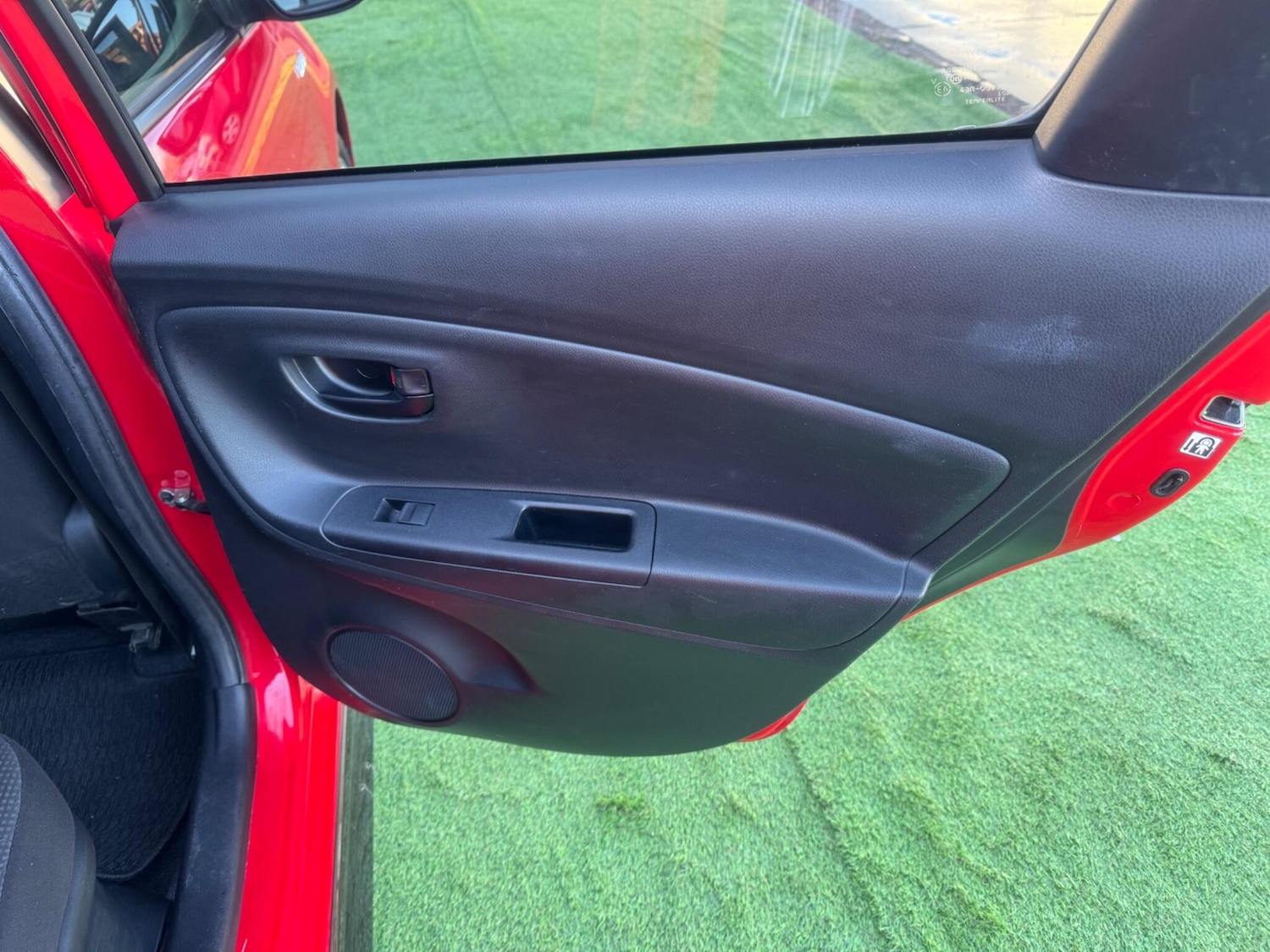 Used Toyota Yaris for sale - 77015549: Photo 33