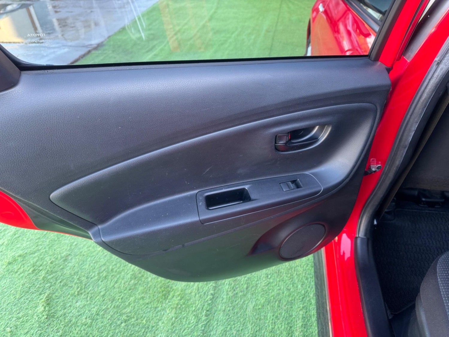 Used Toyota Yaris for sale - 77015549: Photo 35