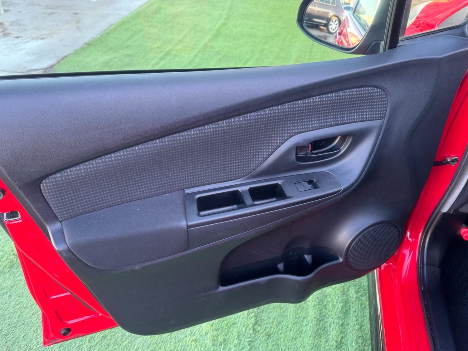 Used Toyota Yaris for sale - 77015549: Photo 36