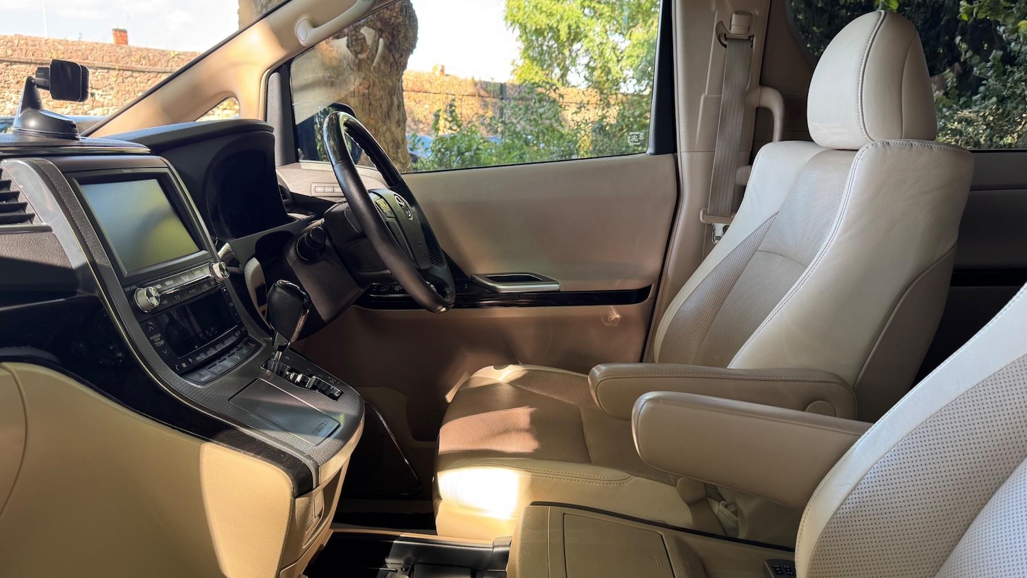 Used Toyota Alphard 2025 for sale - 76620108: Photo 21