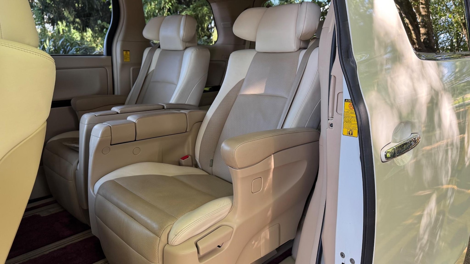 Used Toyota Alphard 2025 for sale - 76620108: Photo 24