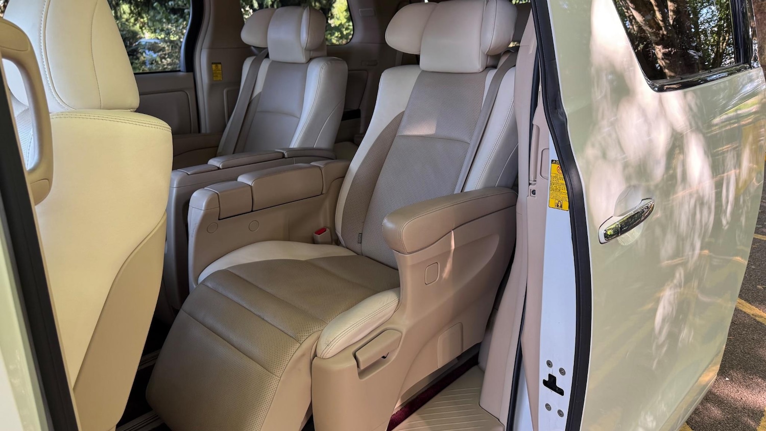 Used Toyota Alphard 2025 for sale - 76620108: Photo 25