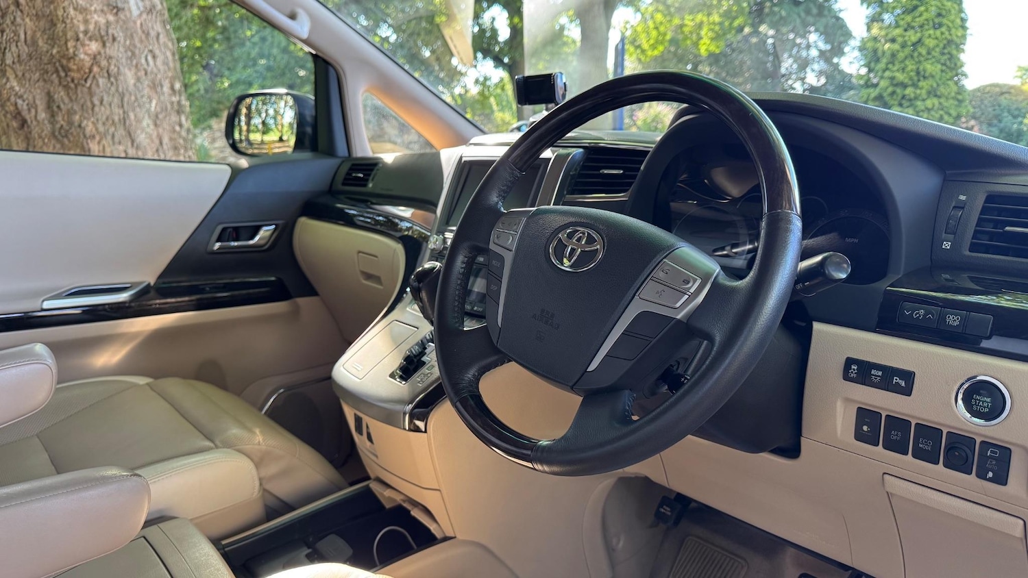 Used Toyota Alphard 2025 for sale - 76620108: Photo 31