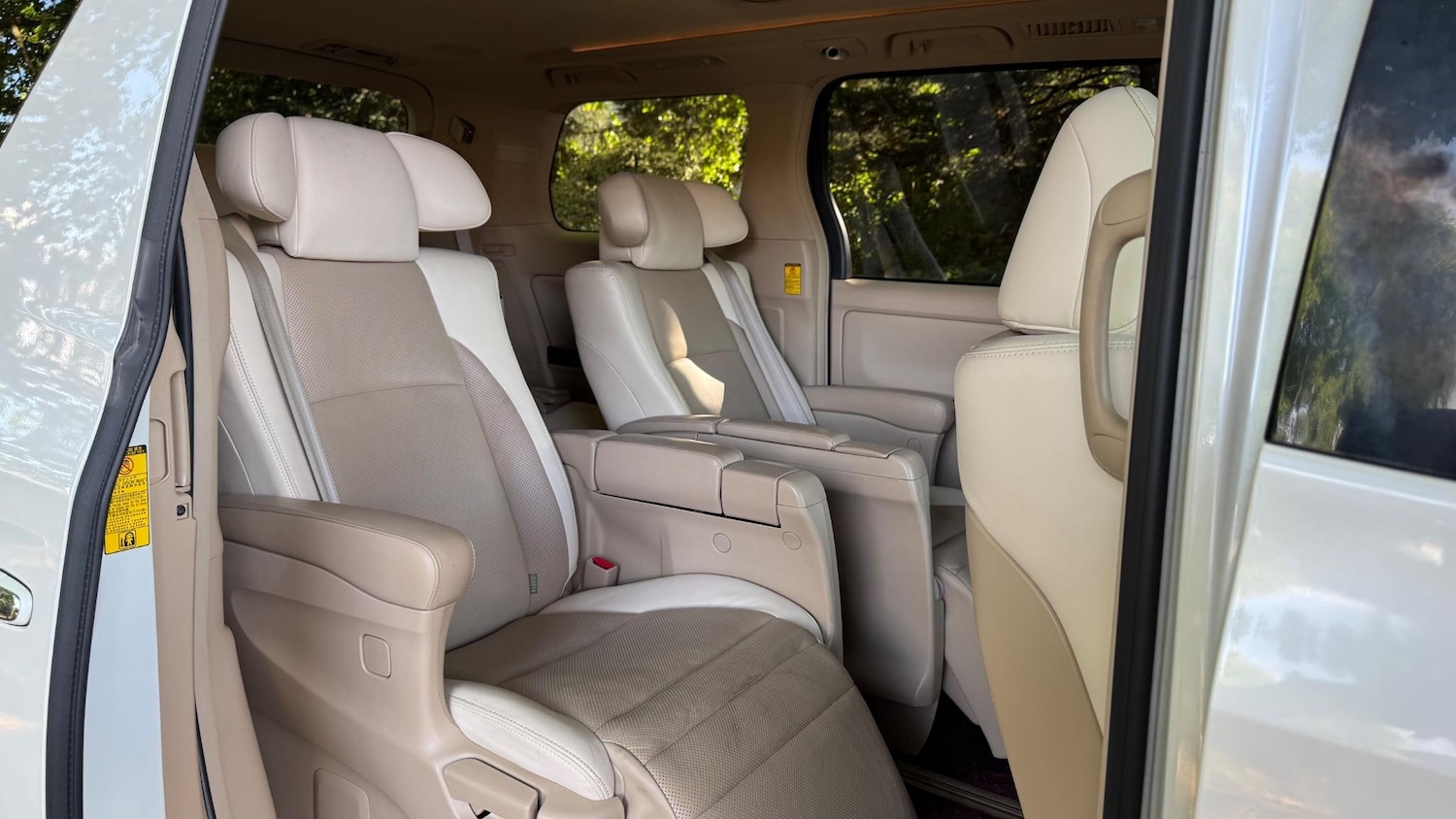 Used Toyota Alphard 2025 for sale - 76620108: Photo 34