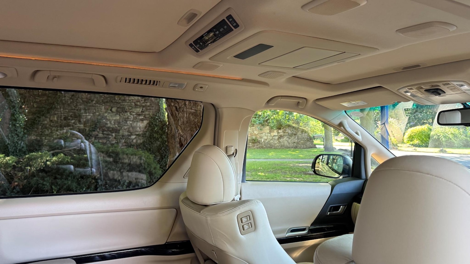 Used Toyota Alphard 2025 for sale - 76620108: Photo 36