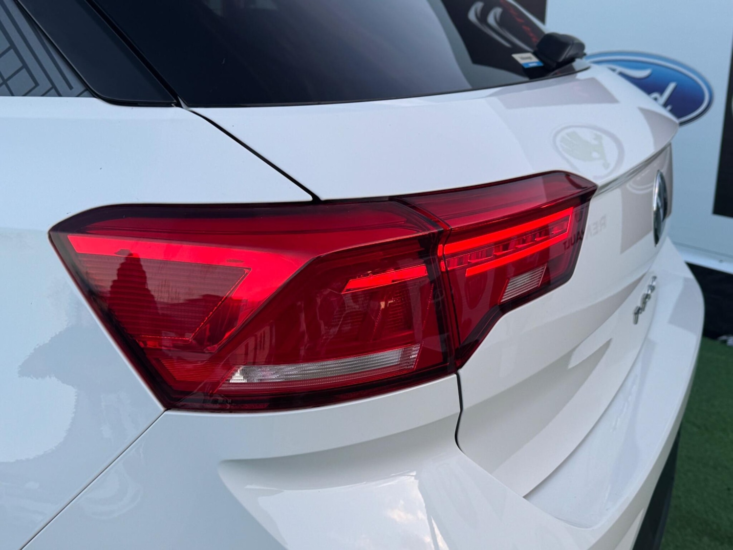 Used Volkswagen T-Roc for sale - 76646231: Photo 20