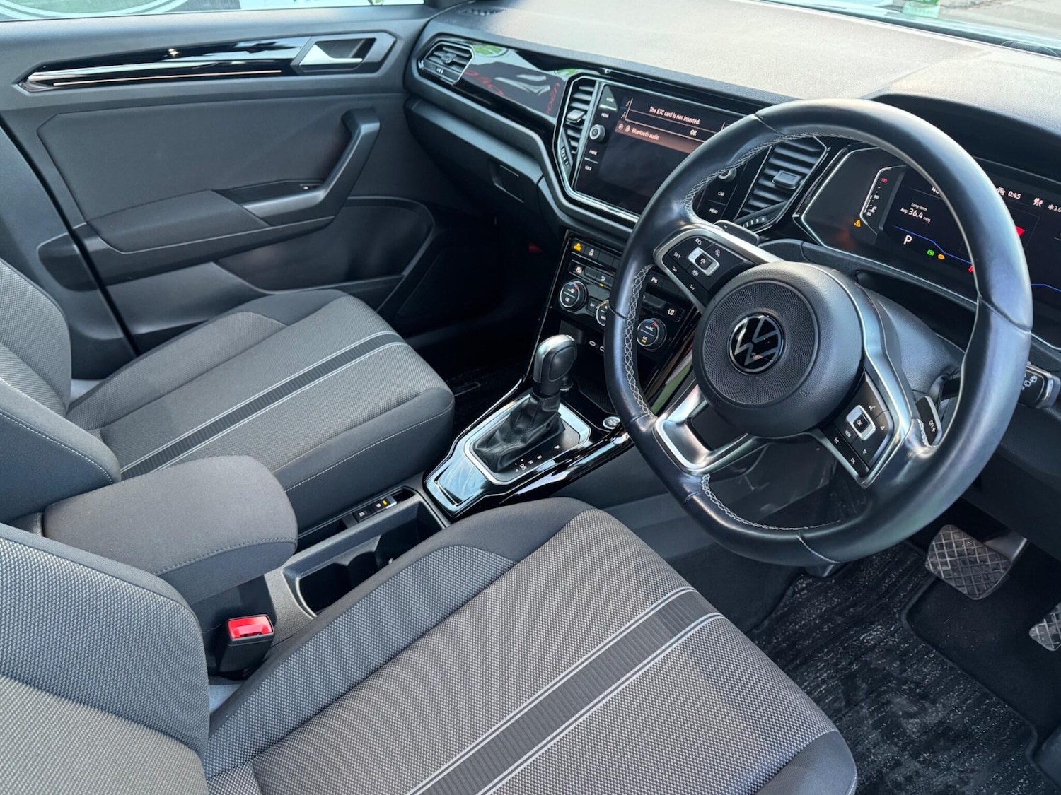 Used Volkswagen T-Roc for sale - 76646231: Photo 39