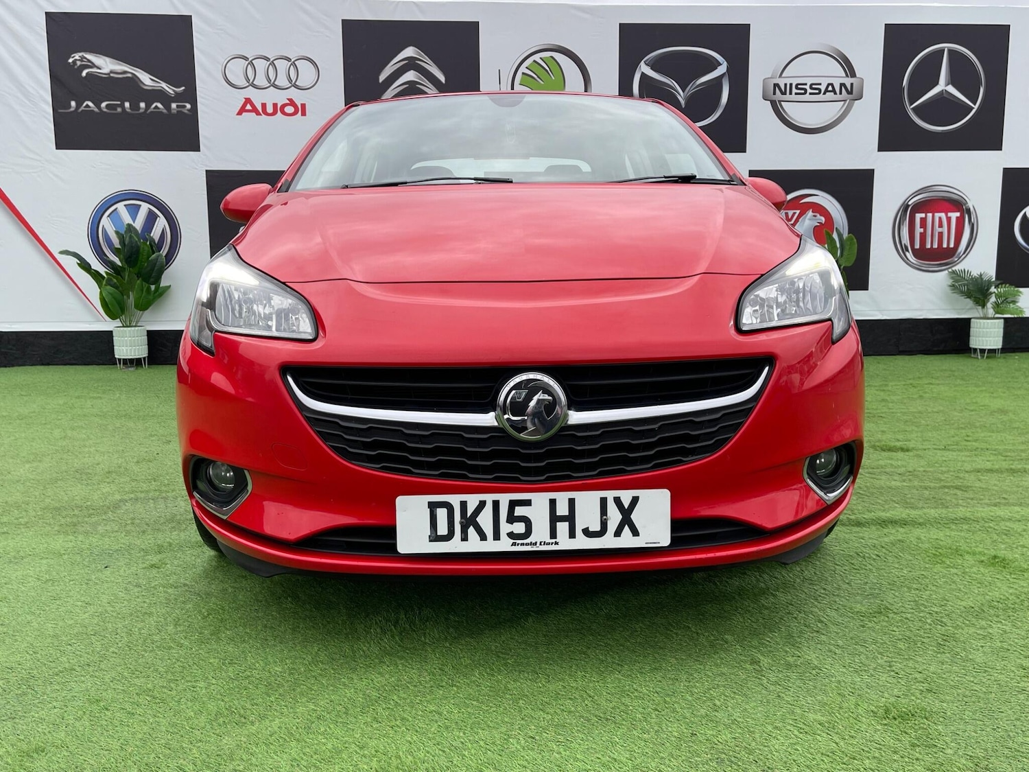 Used Vauxhall Corsa 2016 for sale - 76619615: Photo 2