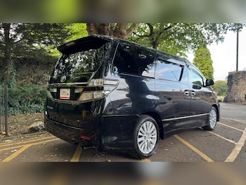 Used Toyota Vellfire 2014 for sale - 76620089: Photo