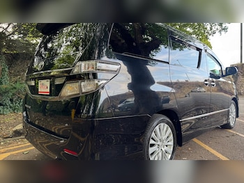 Used Toyota Vellfire 2014 for sale - 76620089: Photo