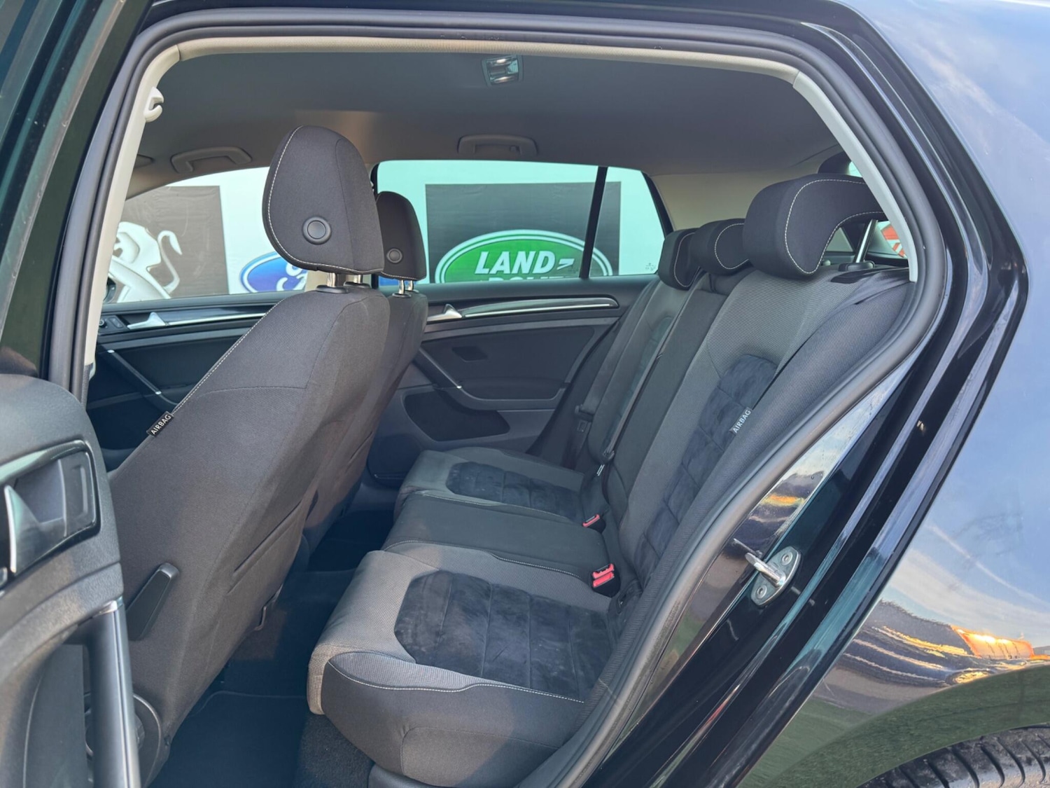 Used Volkswagen Golf for sale - 76659285: Photo 24