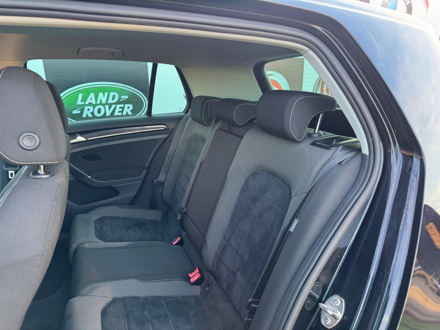 Used Volkswagen Golf for sale - 76659285: Photo 25