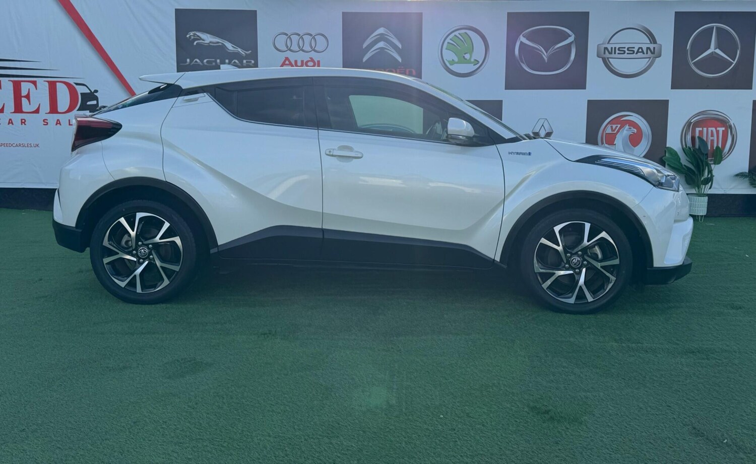 Used Toyota C-HR for sale - 76753070: Photo 12