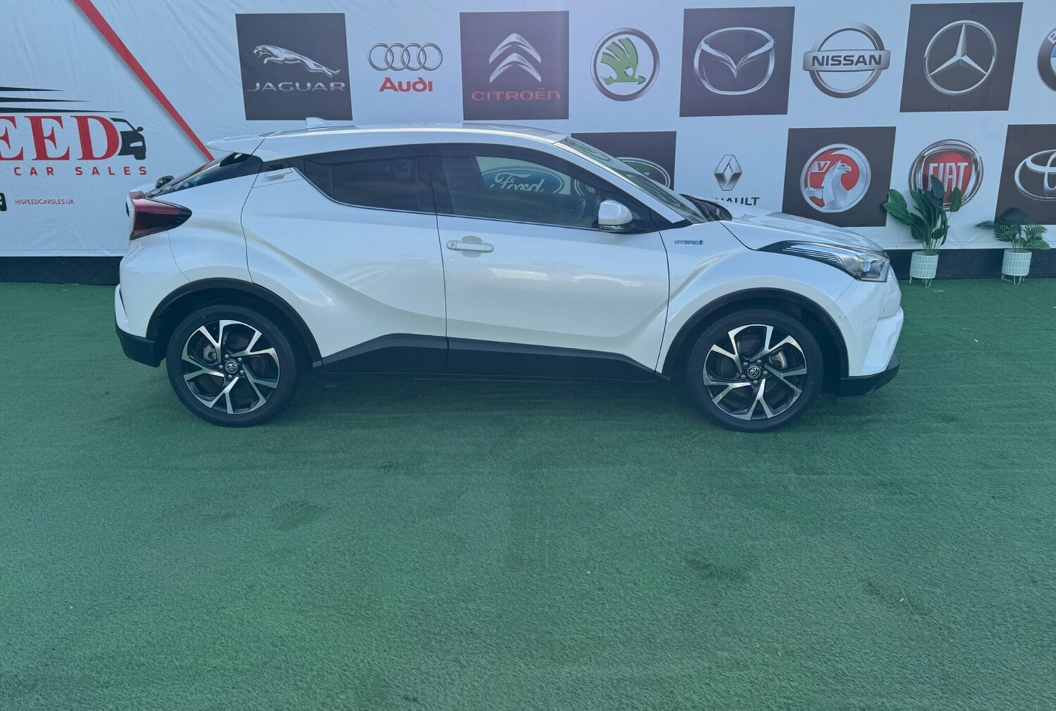 Used Toyota C-HR for sale - 76753070: Photo 13