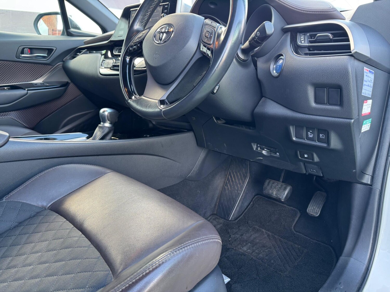 Used Toyota C-HR for sale - 76753070: Photo 24